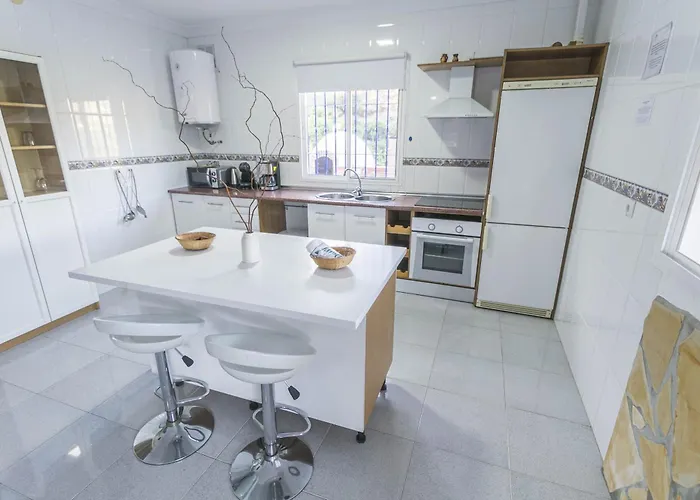 Canovas - Marimel Con Piscina Privada